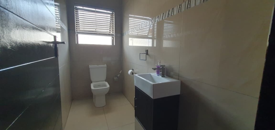 4 Bedroom Property for Sale in Woodhill Estate Limpopo