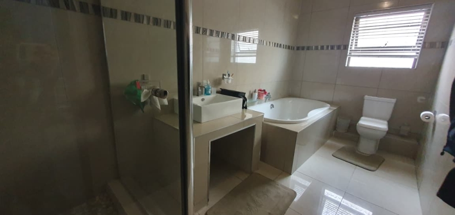 4 Bedroom Property for Sale in Woodhill Estate Limpopo