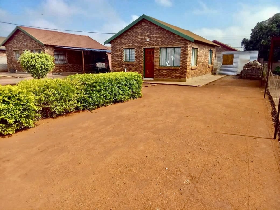 2 Bedroom Property for Sale in Northam Limpopo