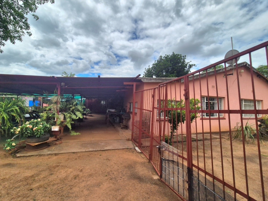 3 Bedroom Property for Sale in Mookgopong Limpopo
