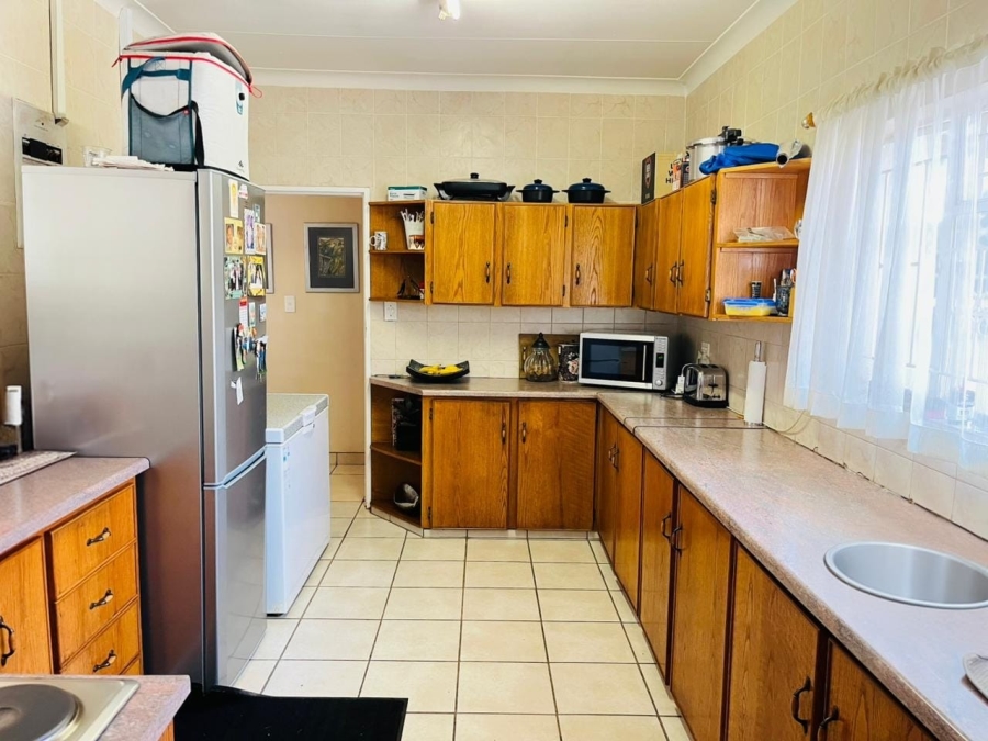 7 Bedroom Property for Sale in Kameeldoringpark Limpopo