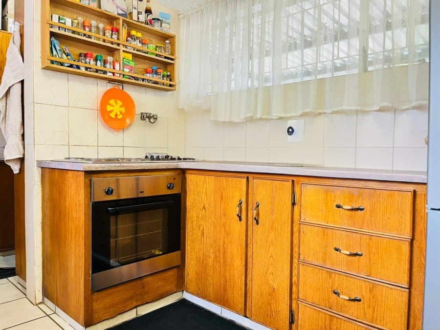 7 Bedroom Property for Sale in Kameeldoringpark Limpopo