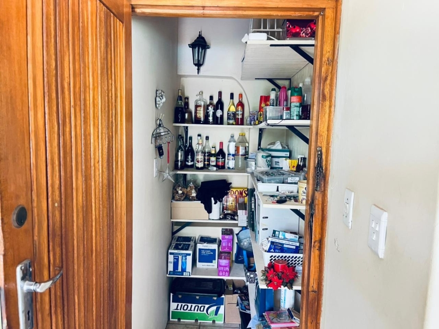 7 Bedroom Property for Sale in Kameeldoringpark Limpopo