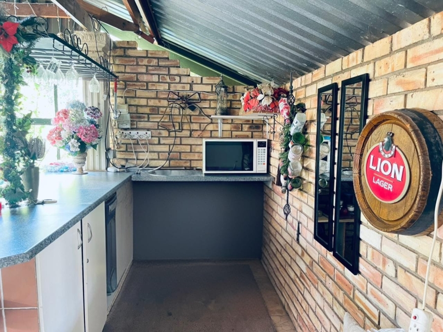 7 Bedroom Property for Sale in Kameeldoringpark Limpopo