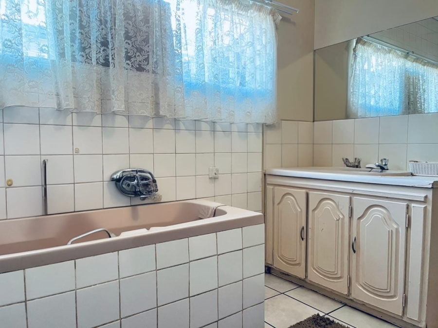 7 Bedroom Property for Sale in Kameeldoringpark Limpopo