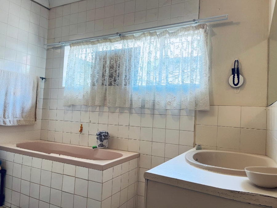 7 Bedroom Property for Sale in Kameeldoringpark Limpopo