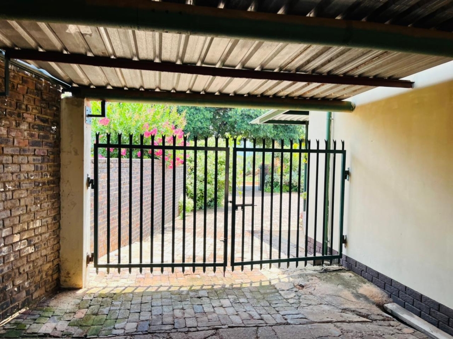 7 Bedroom Property for Sale in Kameeldoringpark Limpopo