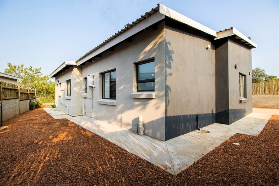 2 Bedroom Property for Sale in Hoedspruit Limpopo