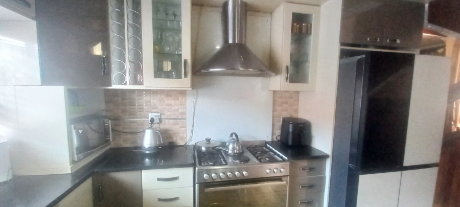 4 Bedroom Property for Sale in Mahlako-A-Phahla Gardens Limpopo