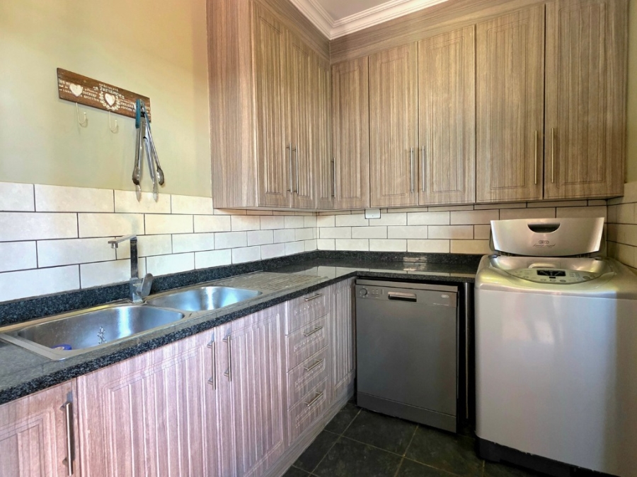 3 Bedroom Property for Sale in Fauna Park Limpopo