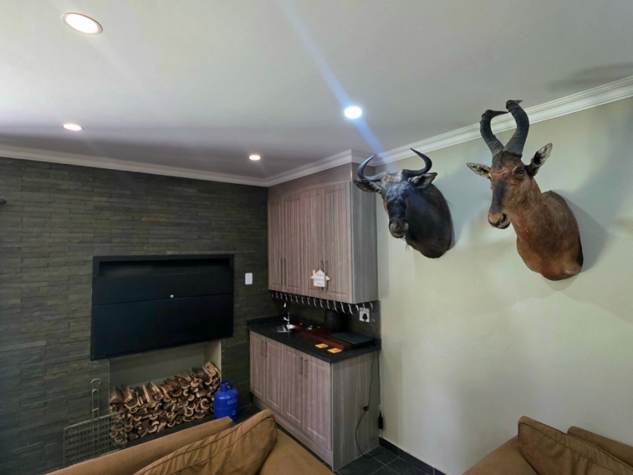 3 Bedroom Property for Sale in Fauna Park Limpopo