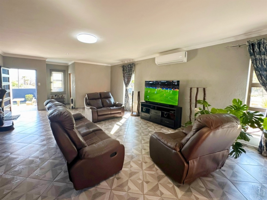 4 Bedroom Property for Sale in Kampersrus Limpopo