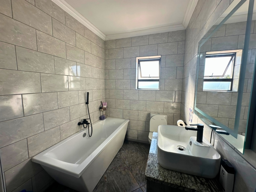 4 Bedroom Property for Sale in Kampersrus Limpopo