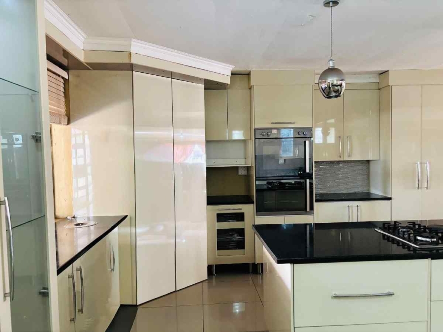 4 Bedroom Property for Sale in Mahwelereng Limpopo