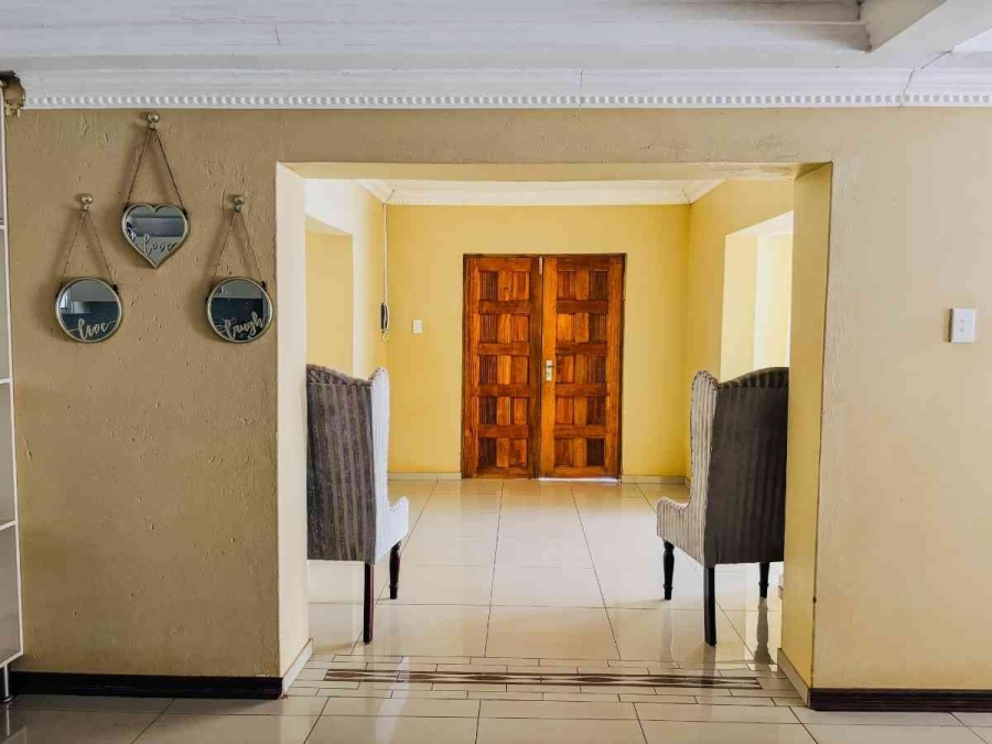 4 Bedroom Property for Sale in Mahwelereng Limpopo