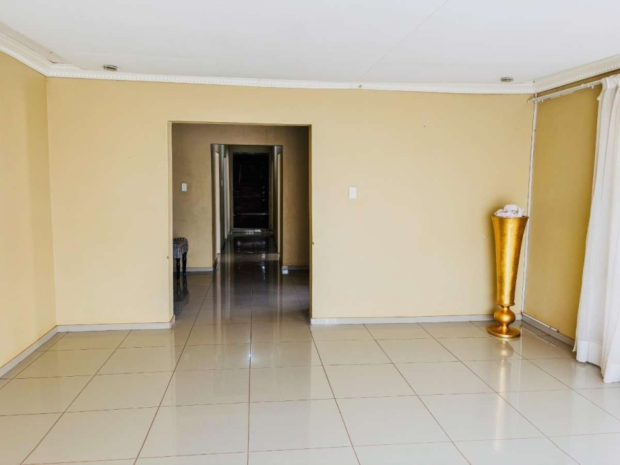 4 Bedroom Property for Sale in Mahwelereng Limpopo