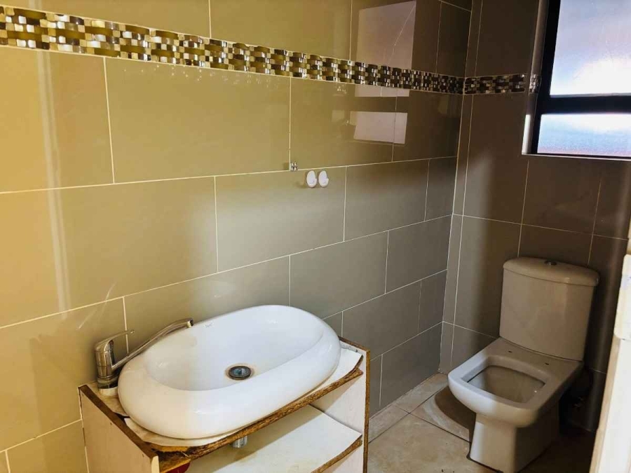 4 Bedroom Property for Sale in Mahwelereng Limpopo