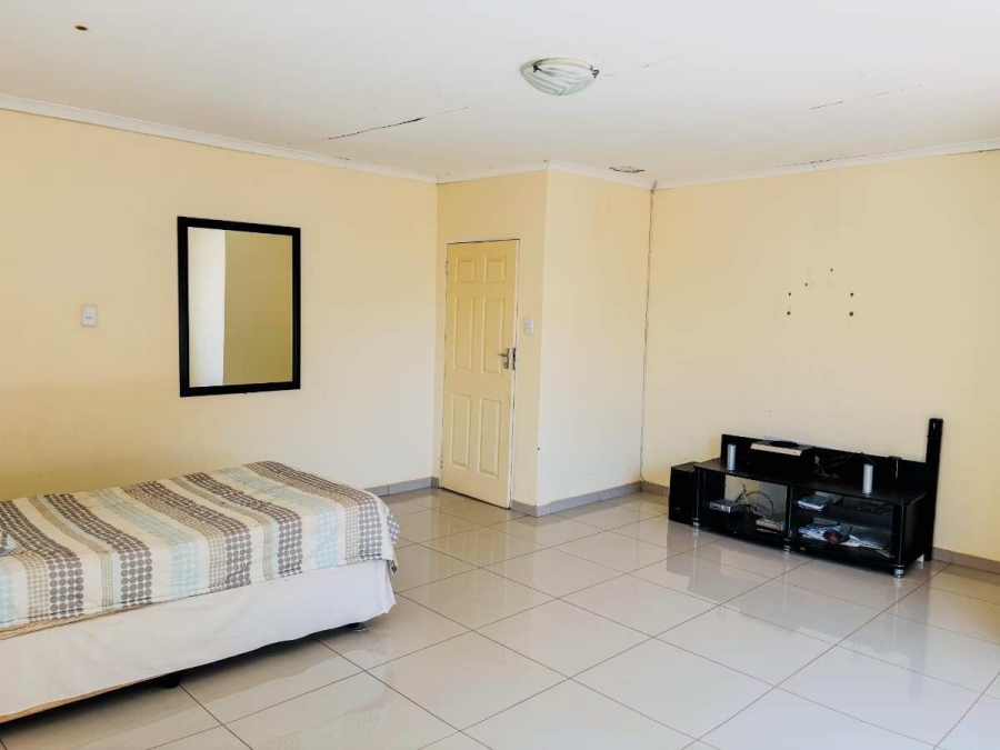 4 Bedroom Property for Sale in Mahwelereng Limpopo