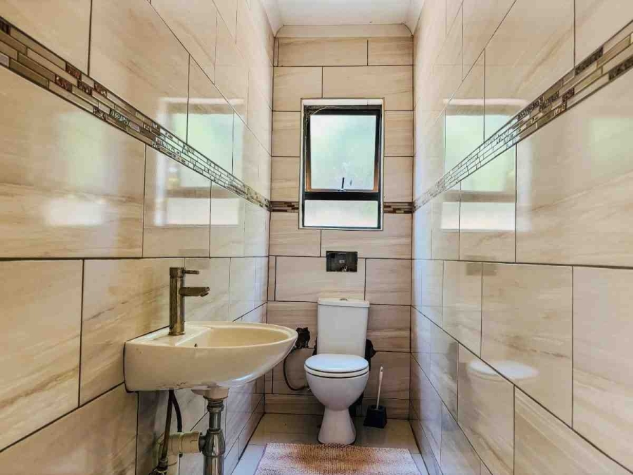 4 Bedroom Property for Sale in Mahwelereng Limpopo