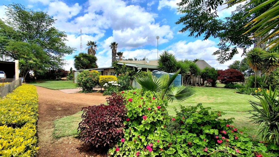 4 Bedroom Property for Sale in Palmietfontein Limpopo