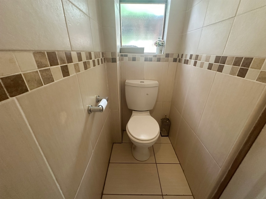 2 Bedroom Property for Sale in Hoedspruit Limpopo