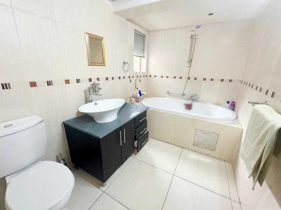 2 Bedroom Property for Sale in Hoedspruit Limpopo