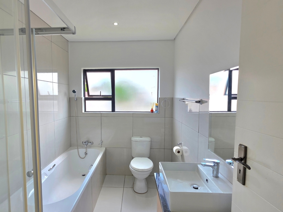 To Let 3 Bedroom Property for Rent in Bendor Limpopo