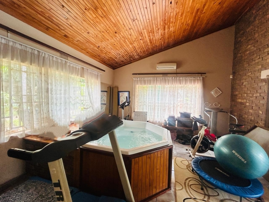 5 Bedroom Property for Sale in Chroompark Limpopo