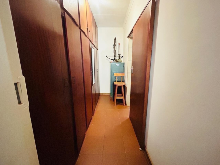 5 Bedroom Property for Sale in Chroompark Limpopo