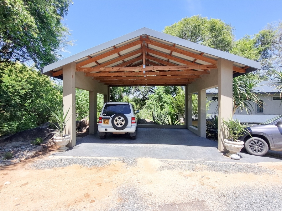 3 Bedroom Property for Sale in Hoedspruit Limpopo