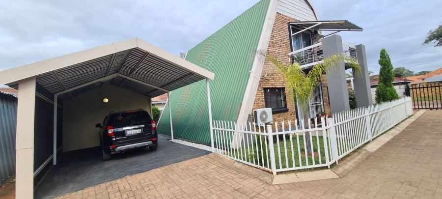 4 Bedroom Property for Sale in Onverwacht Limpopo