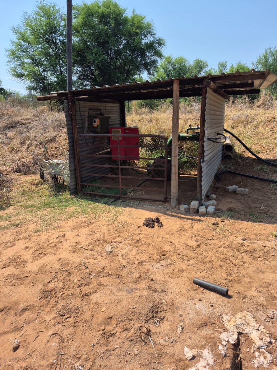 5 Bedroom Property for Sale in Tom Burke Limpopo