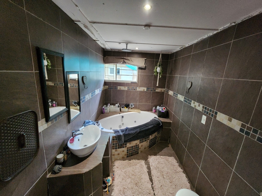 4 Bedroom Property for Sale in Lephalale Limpopo