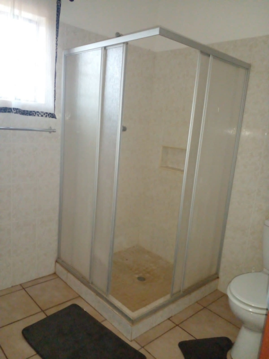 6 Bedroom Property for Sale in Tom Burke Limpopo