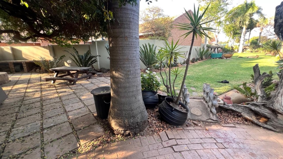 5 Bedroom Property for Sale in Bendor Limpopo