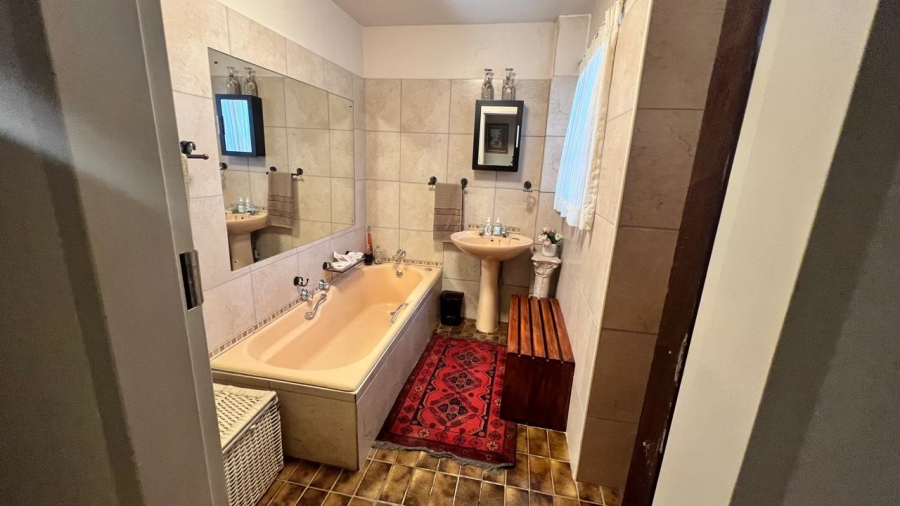 5 Bedroom Property for Sale in Bendor Limpopo