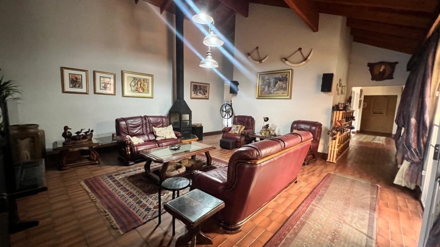 5 Bedroom Property for Sale in Bendor Limpopo