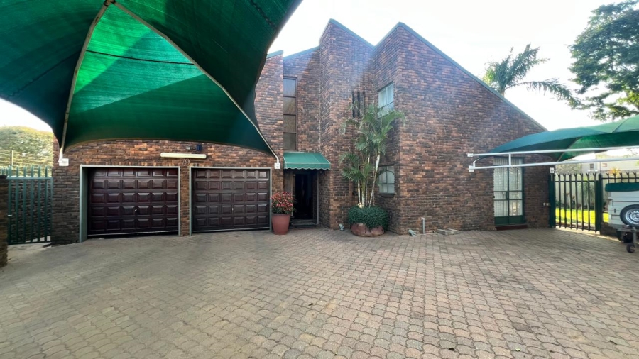 5 Bedroom Property for Sale in Bendor Limpopo