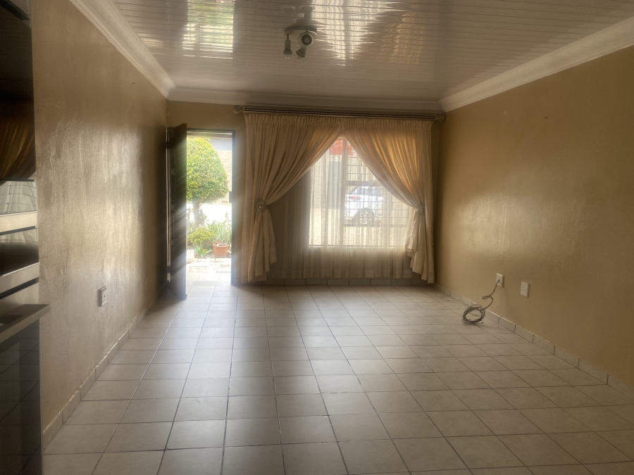 2 Bedroom Property for Sale in Polokwane Central Limpopo