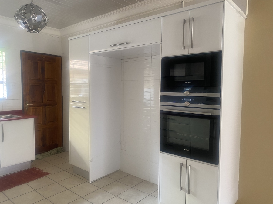 2 Bedroom Property for Sale in Polokwane Central Limpopo