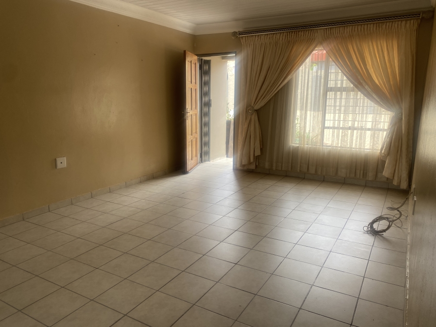 2 Bedroom Property for Sale in Polokwane Central Limpopo