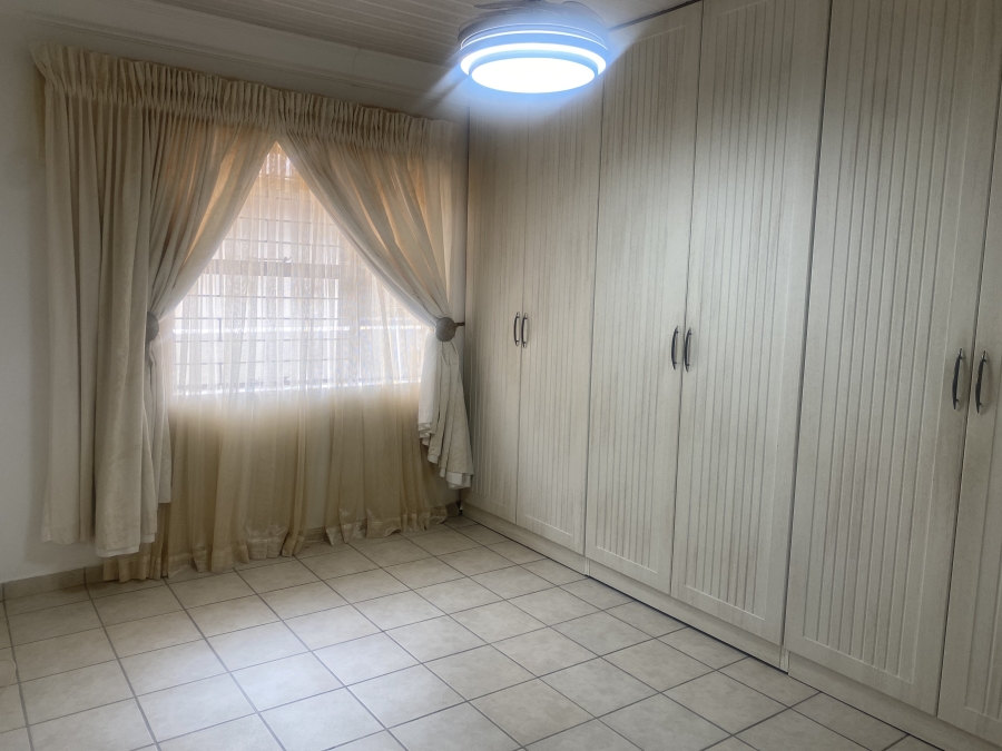 2 Bedroom Property for Sale in Polokwane Central Limpopo