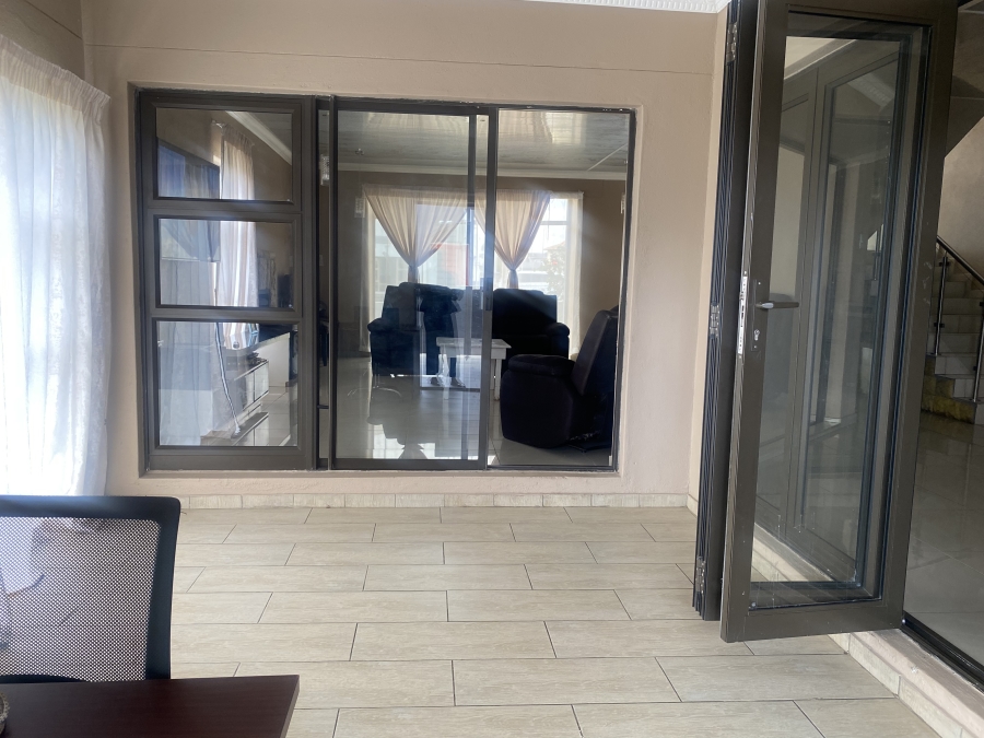 6 Bedroom Property for Sale in Bendor Limpopo