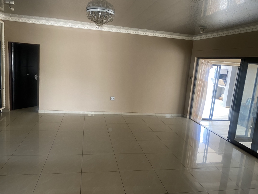 6 Bedroom Property for Sale in Bendor Limpopo