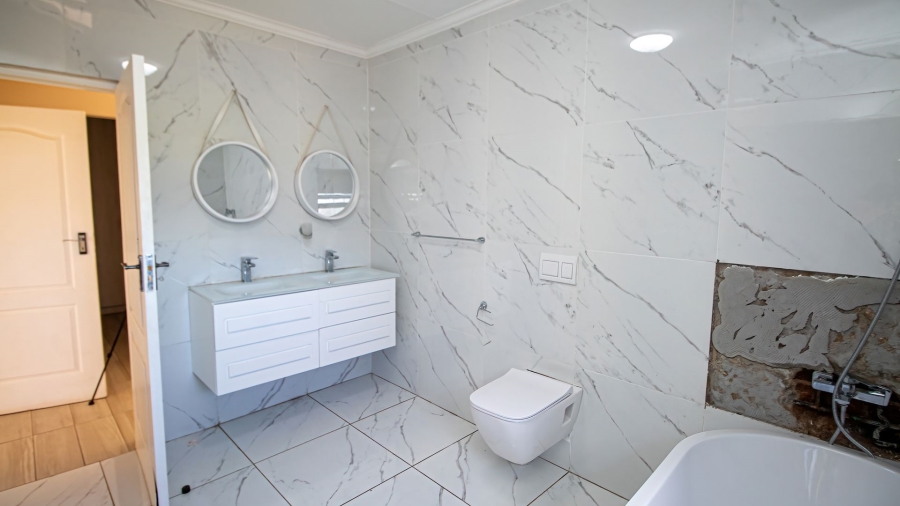 4 Bedroom Property for Sale in Marula Heights Limpopo