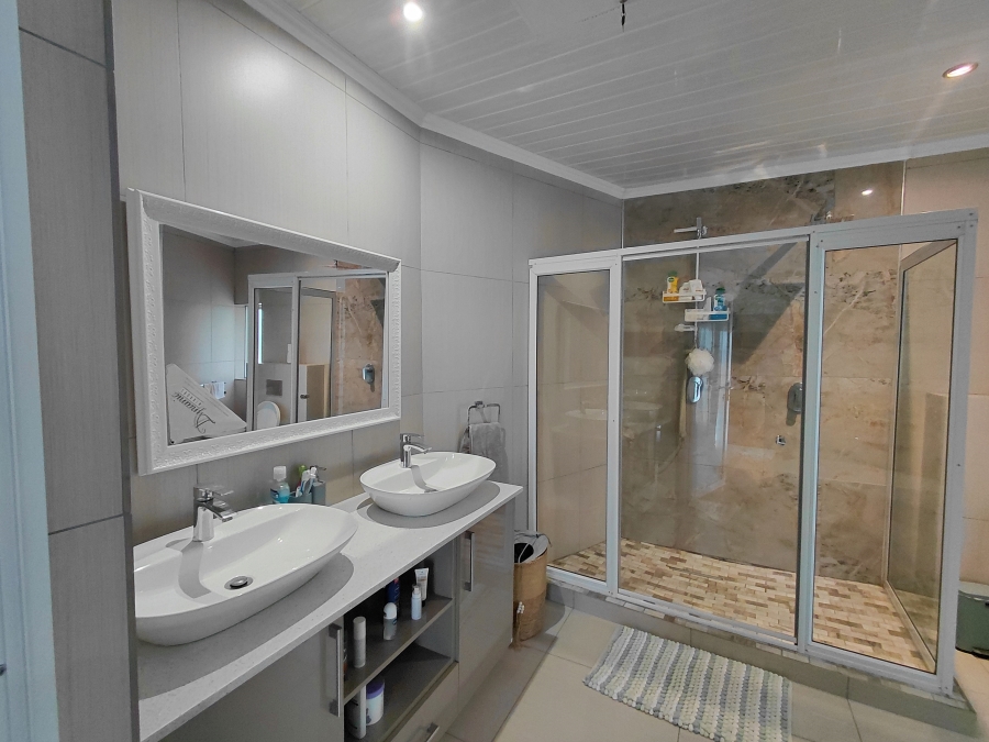 7 Bedroom Property for Sale in Sterpark Limpopo