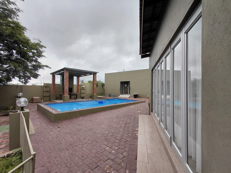 7 Bedroom Property for Sale in Sterpark Limpopo