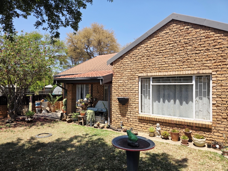 3 Bedroom Property for Sale in Mookgopong Limpopo