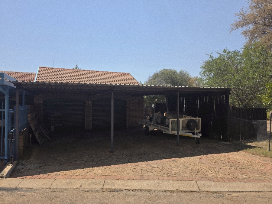 3 Bedroom Property for Sale in Mookgopong Limpopo