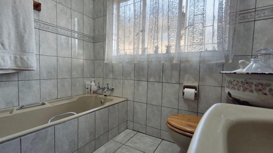 4 Bedroom Property for Sale in Sterpark Limpopo